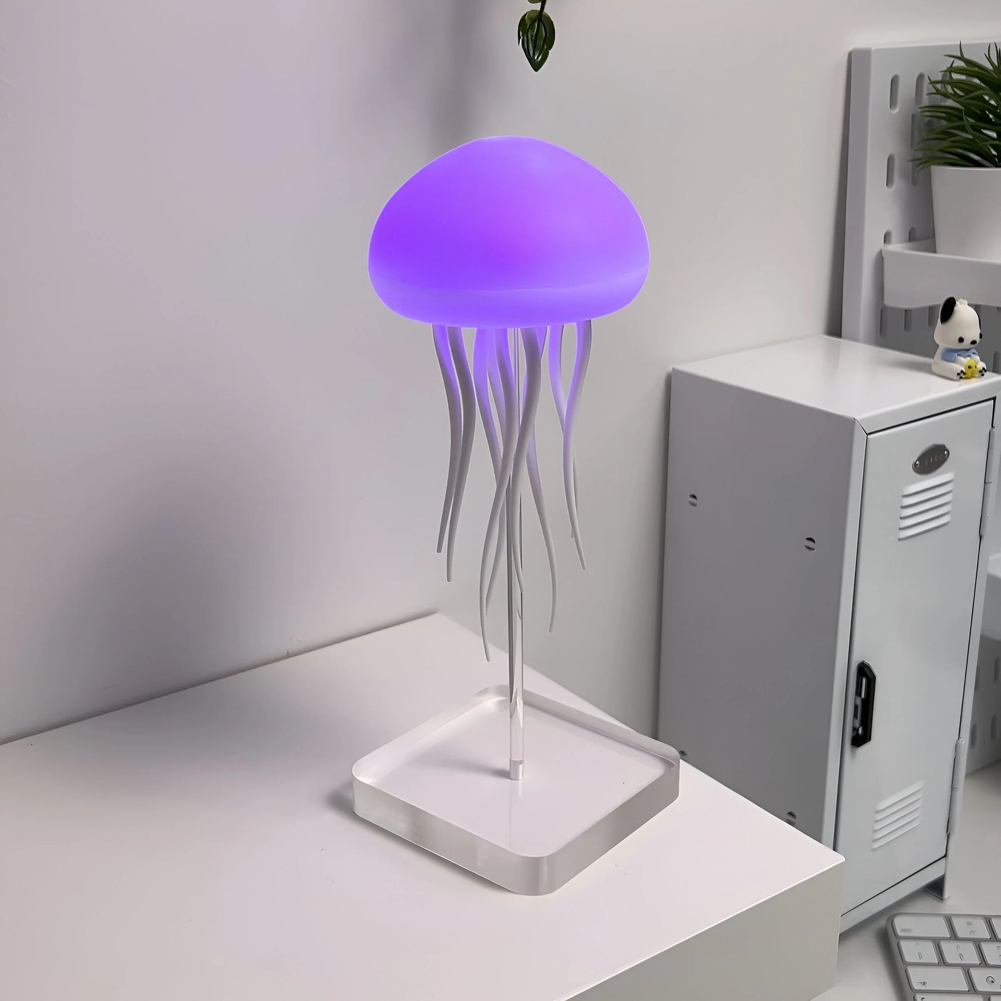 Dancing Jellyfish Lamp